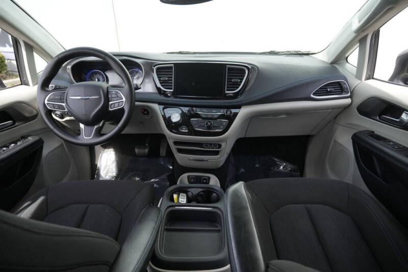 2021 Chrysler Pacifica Touring