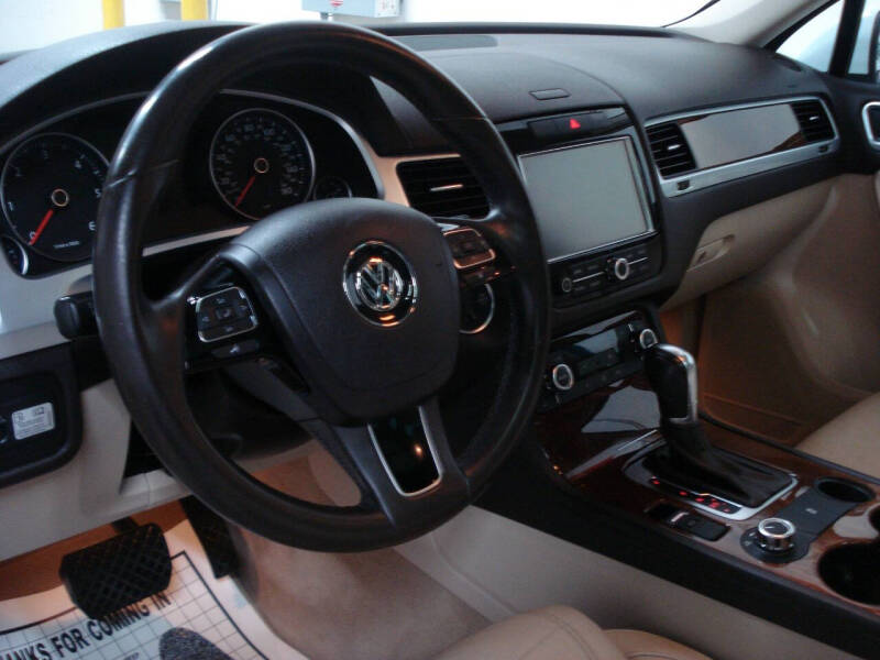 2013 Volkswagen Touareg TDI Sport