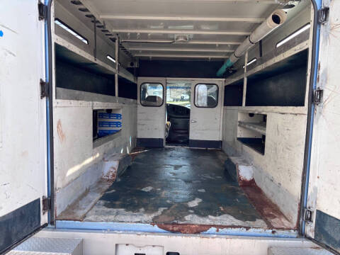 2005 Ford E-Series E-350 SD