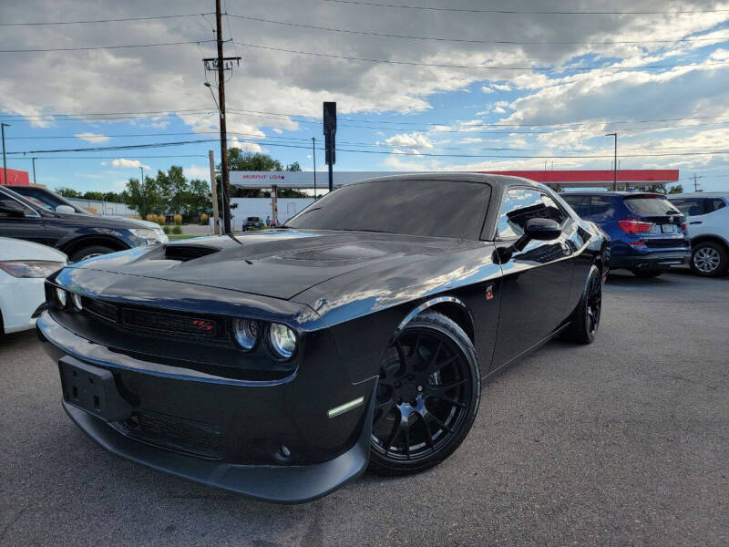 2022 Dodge Challenger R/T's photo