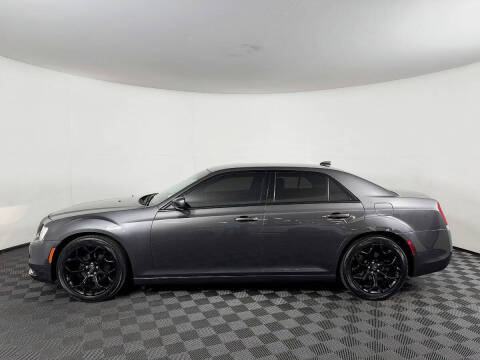2017 Chrysler 300