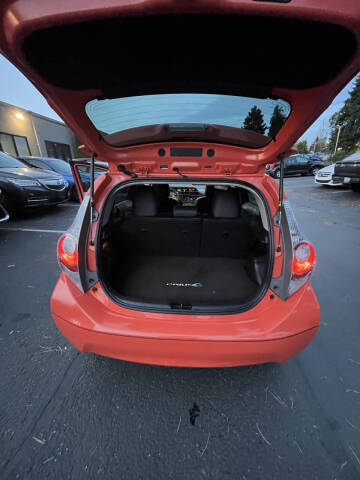 2012 Toyota Prius c Four