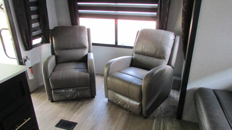 2022 Forest River CHEROKEE 264RL