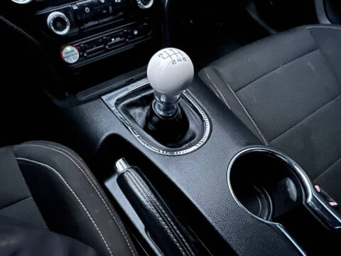 2015 Ford Mustang V6