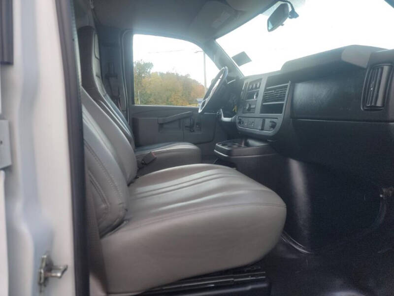 2021 Chevrolet Express 2500