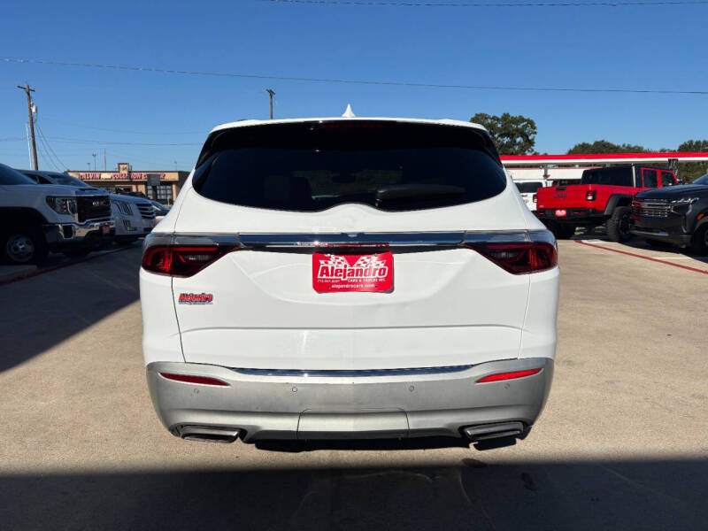 2022 Buick Enclave Essence