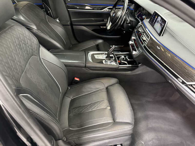 2018 BMW 7 Series 750i