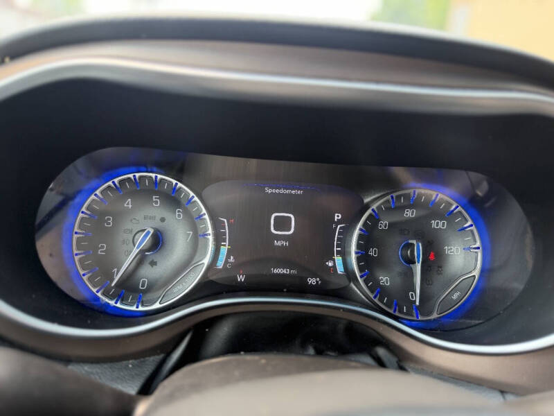 2017 Chrysler Pacifica Touring-L Plus