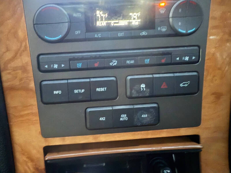 2011 Lincoln Navigator L