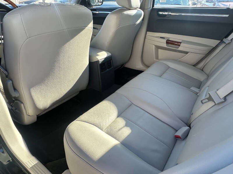 2005 Chrysler 300 Touring