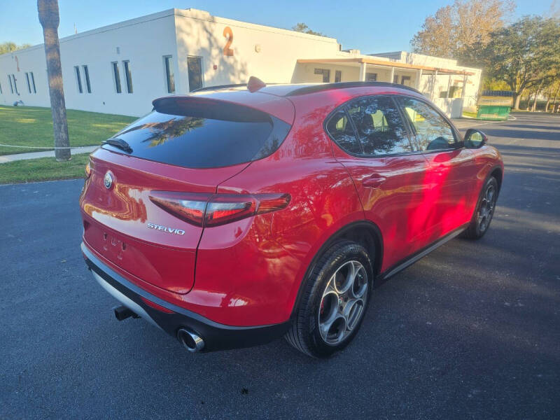 2018 Alfa Romeo Stelvio Sport photo 20