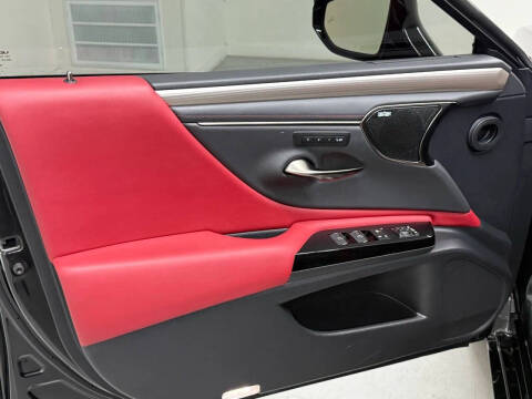 2023 Lexus ES 350 F SPORT Handling