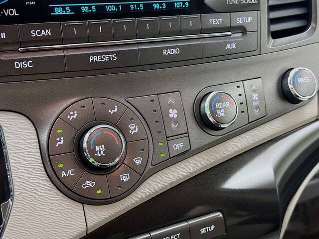 2012 Toyota Sienna