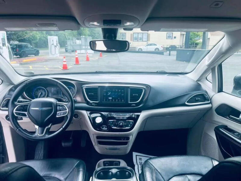 2018 Chrysler Pacifica Touring L
