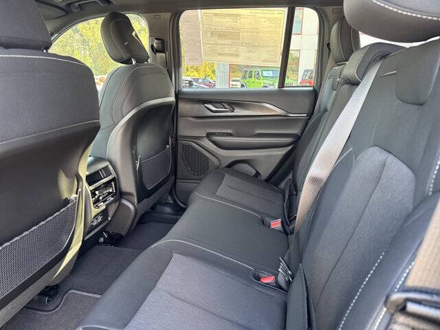 2025 Jeep Grand Cherokee Laredo X