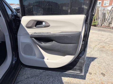2017 Chrysler Pacifica Touring