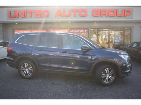 2017 Honda Pilot for sale at United Auto Group in Putnam CT