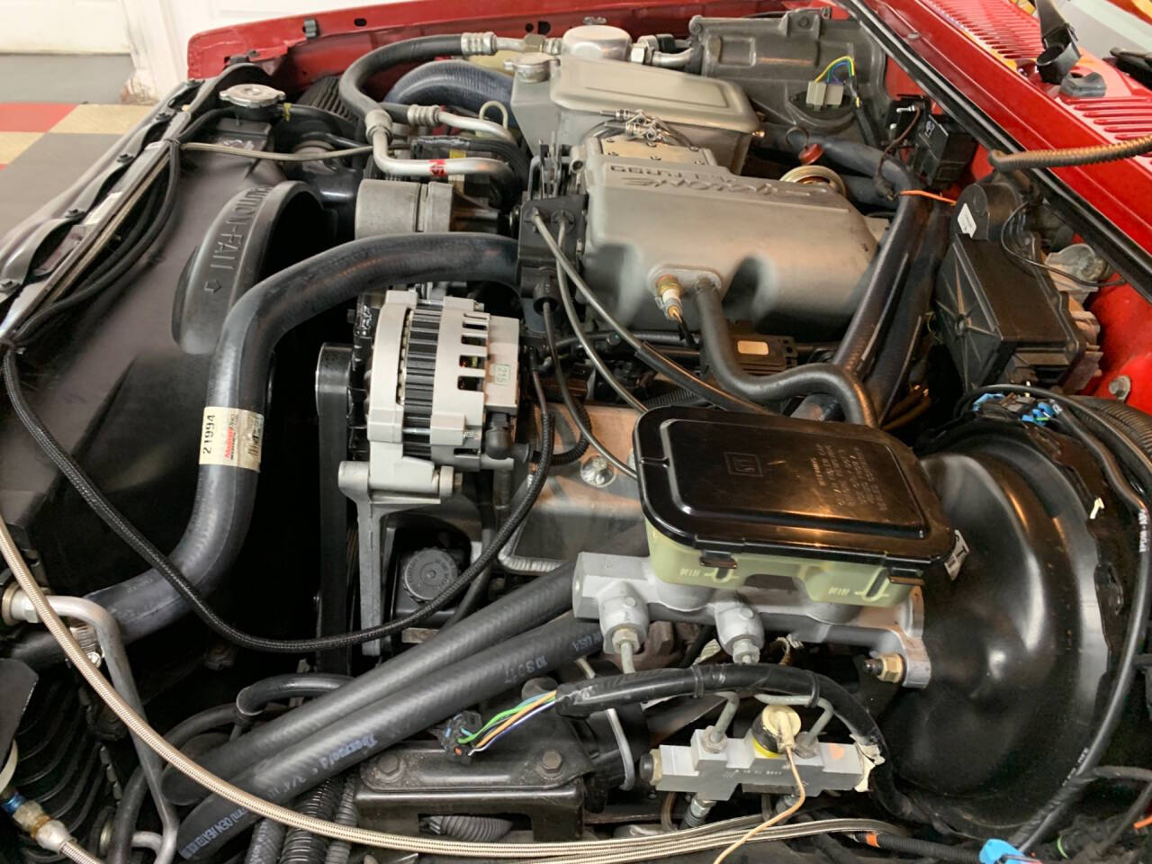 1992 GMC Typhoon 19