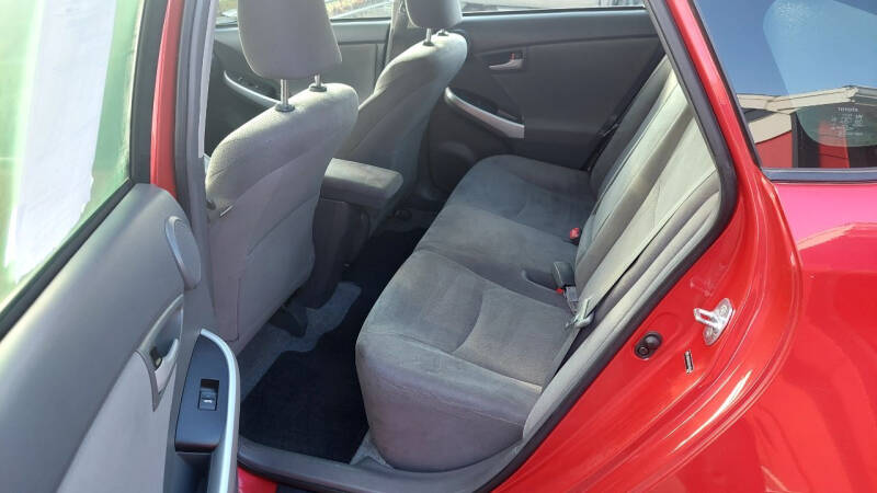 2010 Toyota Prius III