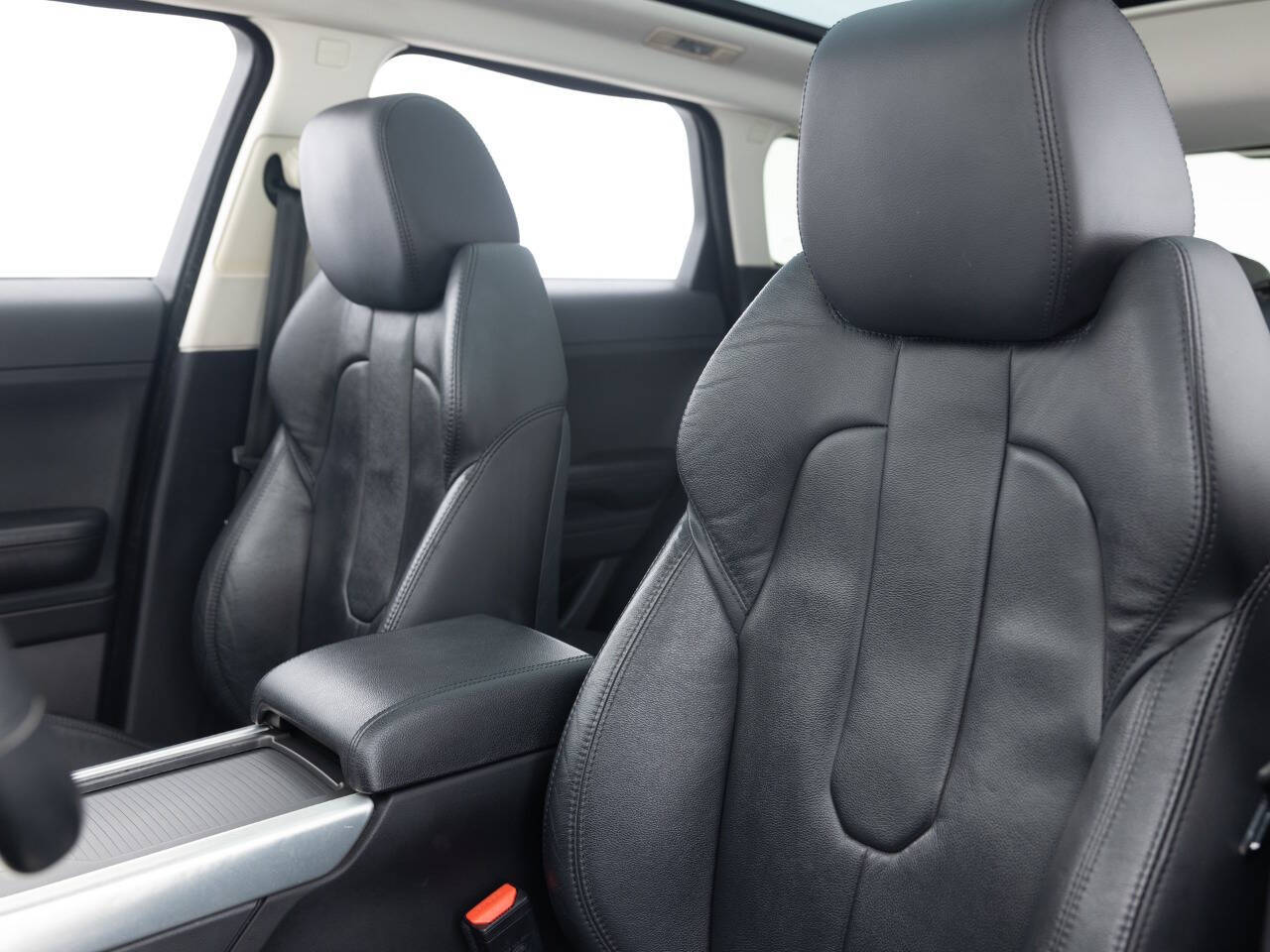 Used Car 2015 Land Rover Range Rover Evoque  Pure Plus Awd 4dr Suv For Sale Under $12,000 In Coal City, Illinois