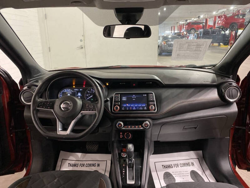 2020 Nissan Kicks SR