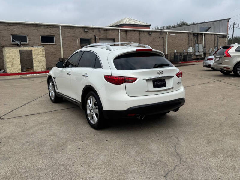 2015 Infiniti QX70