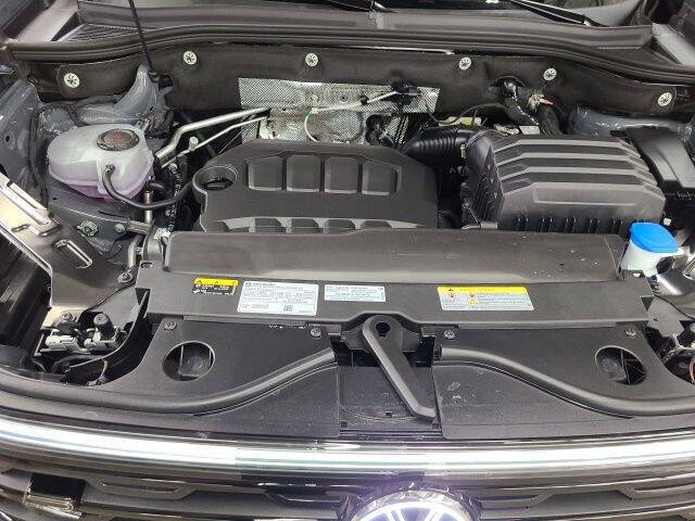 2026 Volkswagen Atlas Cross Sport SEL R-Line Black 4Motion