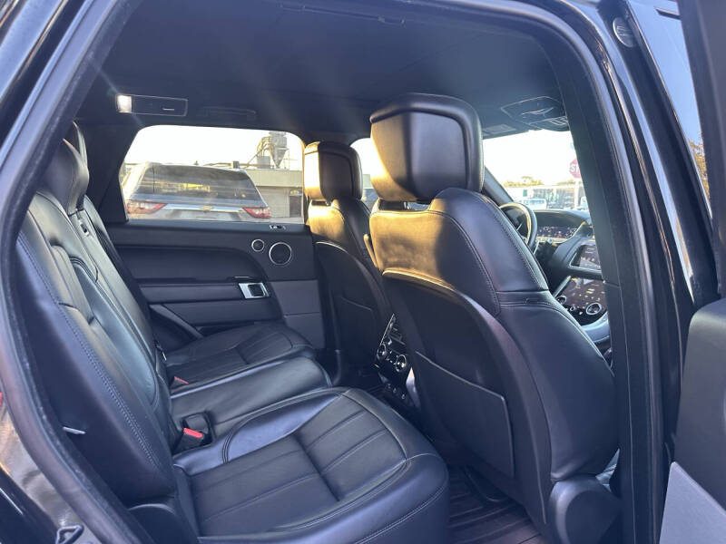 2022 Land Rover Range Rover Sport HSE Silver Edition