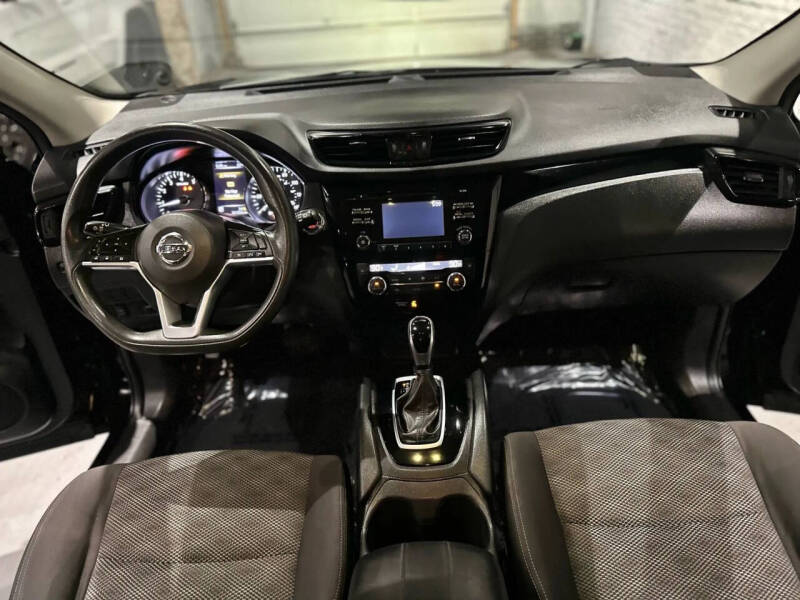 2017 Nissan Rogue Sport SV