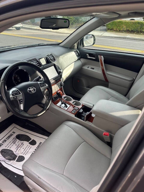 2011 Toyota Highlander Limited