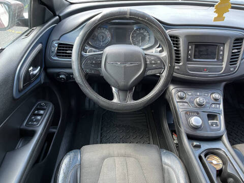 2015 Chrysler 200 S