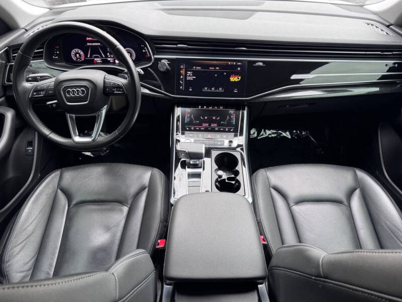 2020 Audi Q8 quattro Premium Plus 55 TFSI