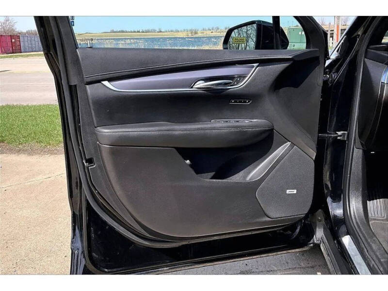 2023 Cadillac XT6 Luxury