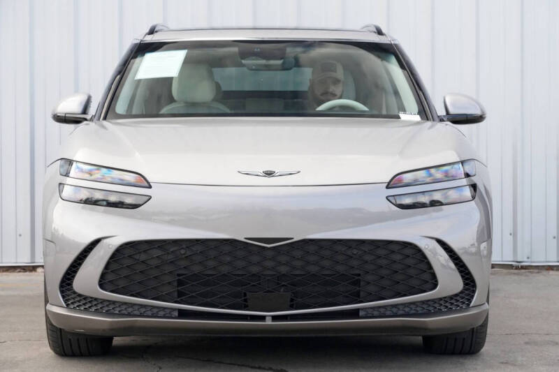 2024 Genesis GV60 Standard