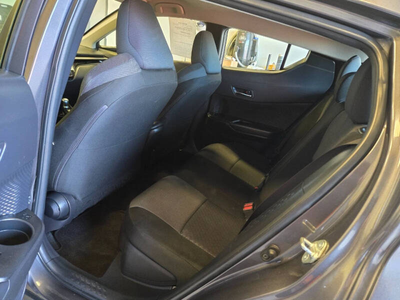 2021 Toyota C-HR XLE