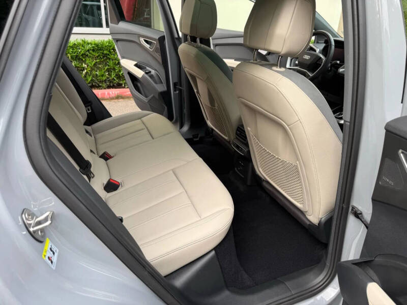 2024 Audi Q4 e-tron quattro Prestige 50