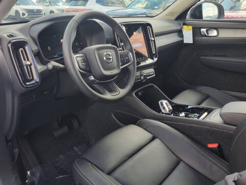 2026 Volvo XC40 B4 Plus