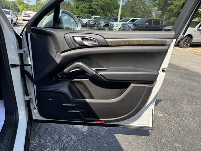 2017 Porsche Cayenne Platinum Edition