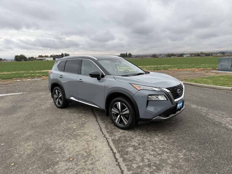 2022 Nissan Rogue SL