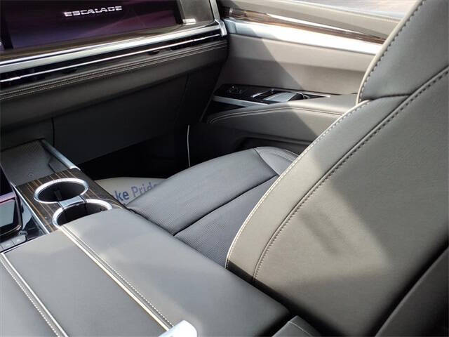 2025 Cadillac Escalade ESV Premium Luxury