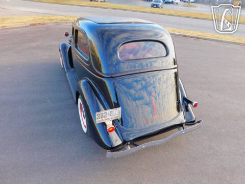 1935 Ford Tudor