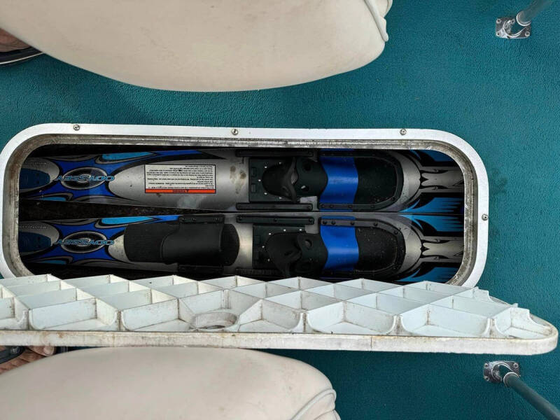 1997 Hurricane SunDeck Sport 185 OB