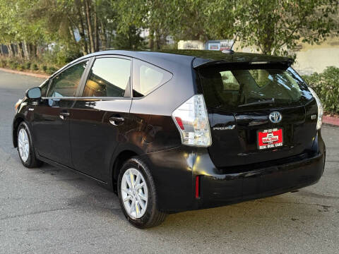 2012 Toyota Prius v Two