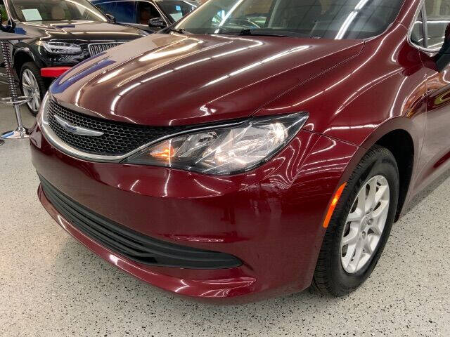 2020 Chrysler Voyager LX