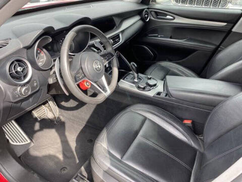 2018 Alfa Romeo Stelvio Sport