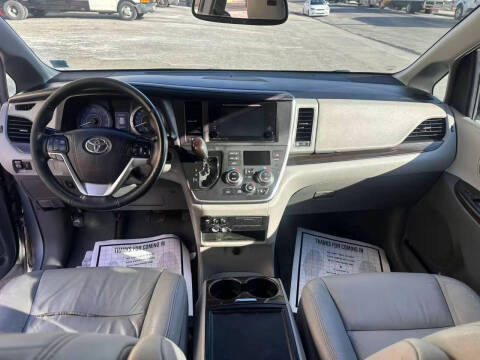 2016 Toyota Sienna