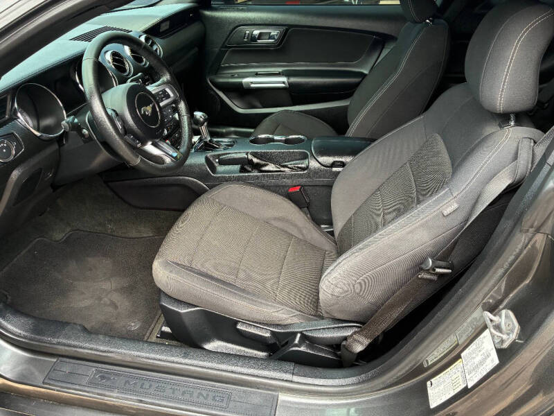 2016 Ford Mustang V6