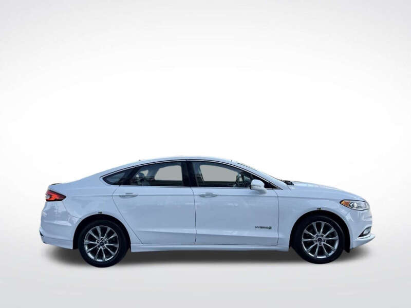2017 Ford Fusion Hybrid SE