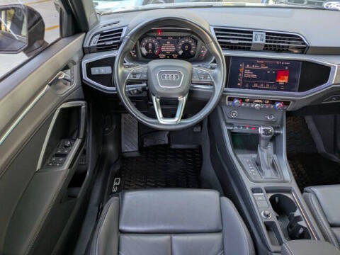 2022 Audi Q3 quattro S line Prem Plus 45 TFSI