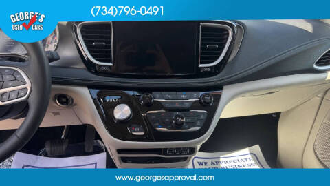 2023 Chrysler Pacifica Touring L